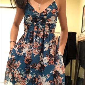 Floral v-neck mini dress